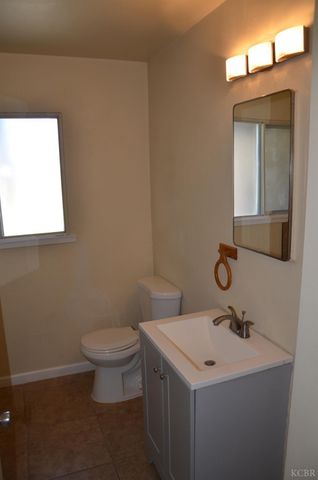 320 Byron Court, Lemoore, CA 93245