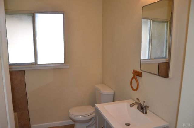 320 Byron Court, Lemoore, CA 93245