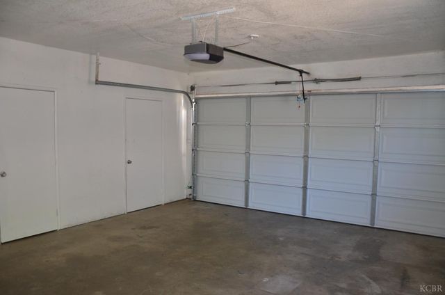 320 Byron Court, Lemoore, CA 93245