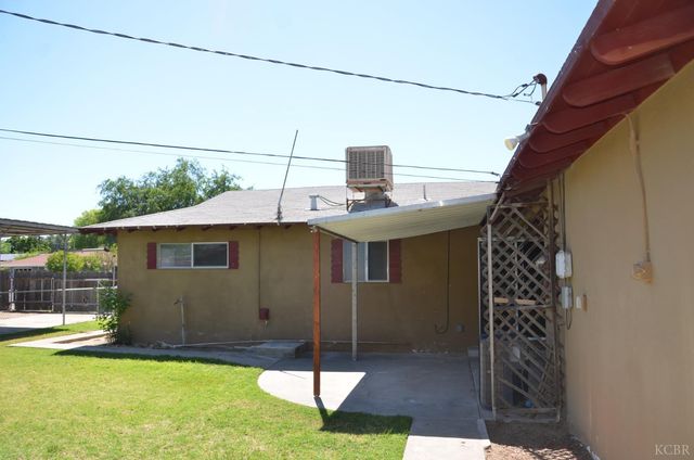 320 Byron Court, Lemoore, CA 93245