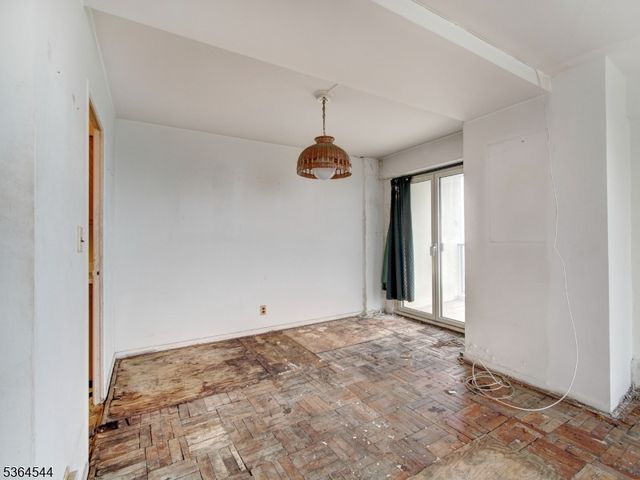 377 S Harrison St 18AA, East Orange City, NJ 07018