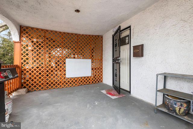 227 SHIRLEY RD, Upper Darby, PA 19082