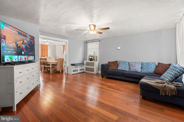 227 SHIRLEY RD, Upper Darby, PA 19082