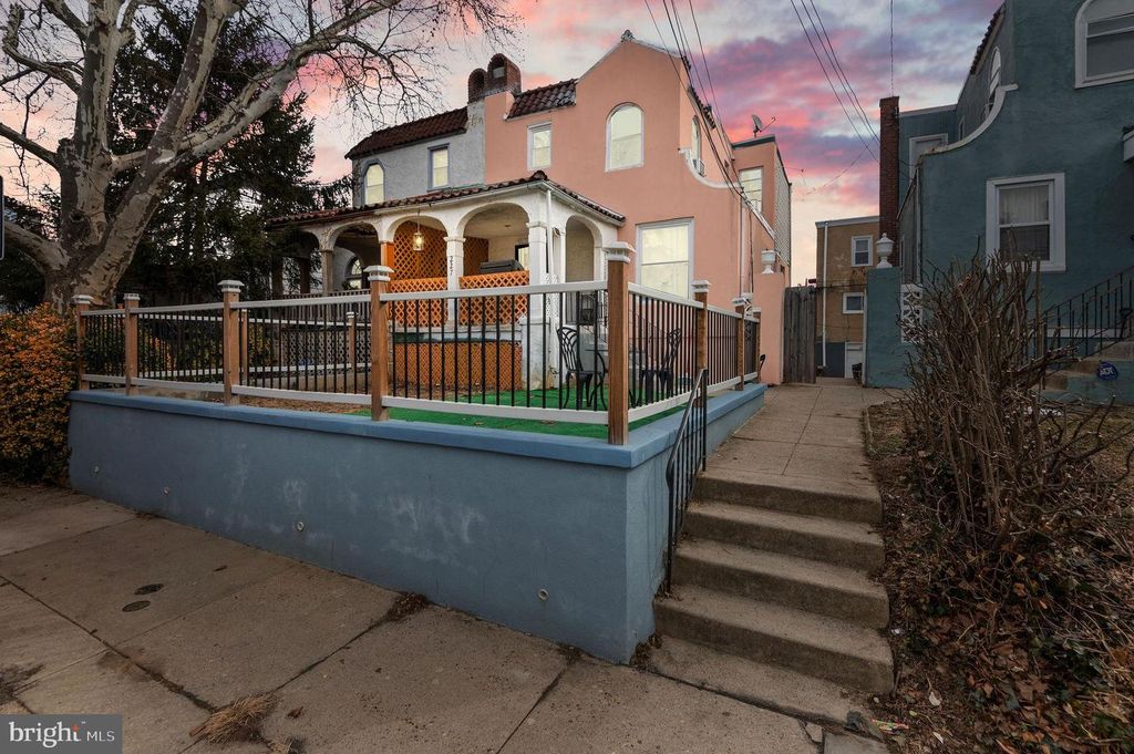 227 SHIRLEY RD, Upper Darby, PA 19082