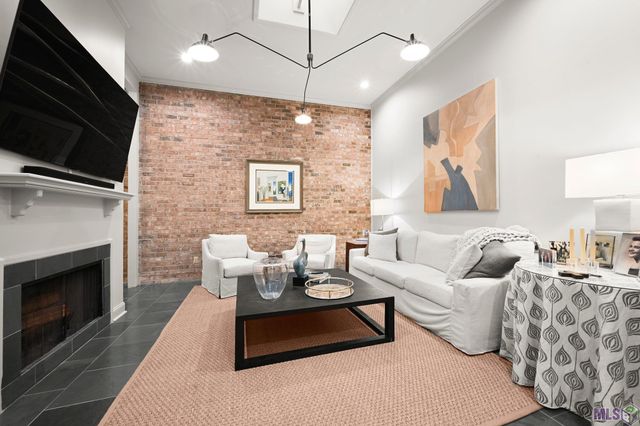 55-B Jamestowne Ct, Baton Rouge, LA 70809