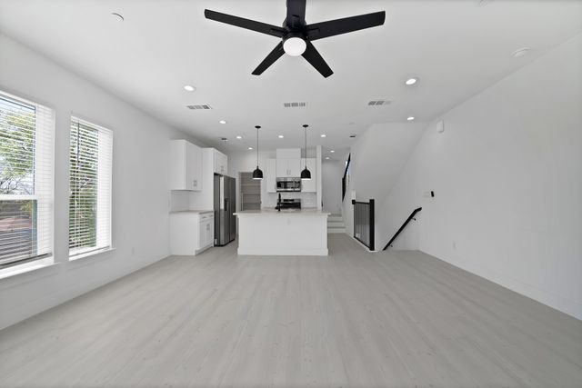 7207 Mohawk Drive 102, Dallas, TX 75235