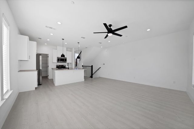 7207 Mohawk Drive 102, Dallas, TX 75235