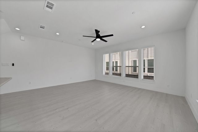 7207 Mohawk Drive 102, Dallas, TX 75235