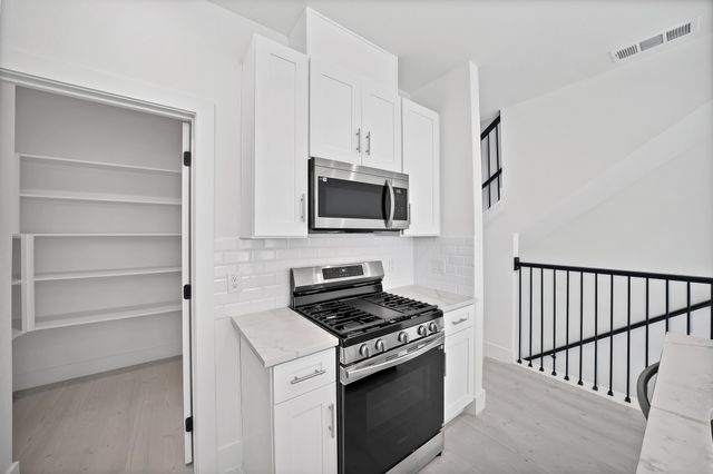 7207 Mohawk Drive 102, Dallas, TX 75235