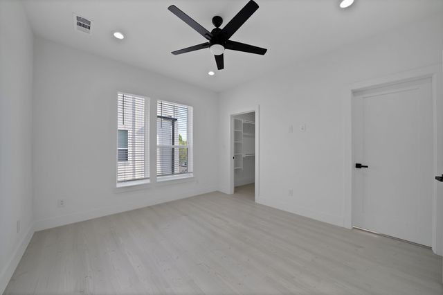 7207 Mohawk Drive 102, Dallas, TX 75235