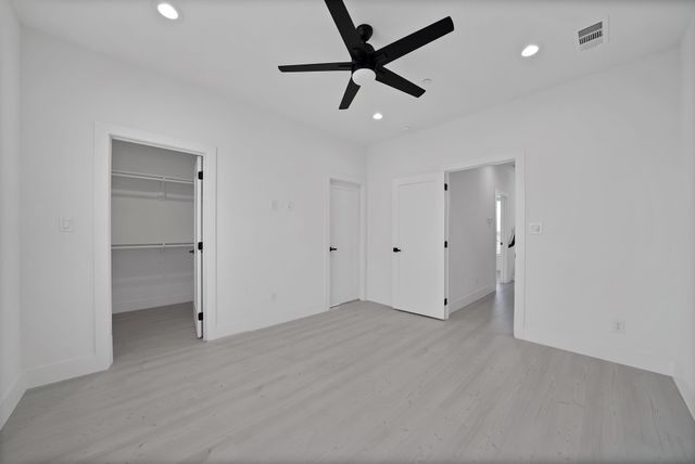 7207 Mohawk Drive 102, Dallas, TX 75235