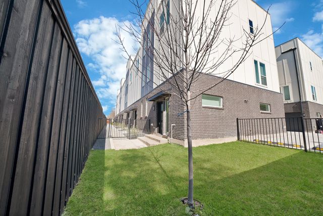 7207 Mohawk Drive 102, Dallas, TX 75235