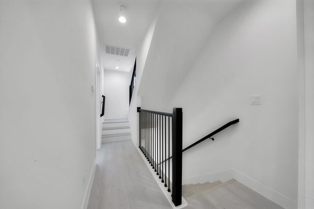 7207 Mohawk Drive 102, Dallas, TX 75235