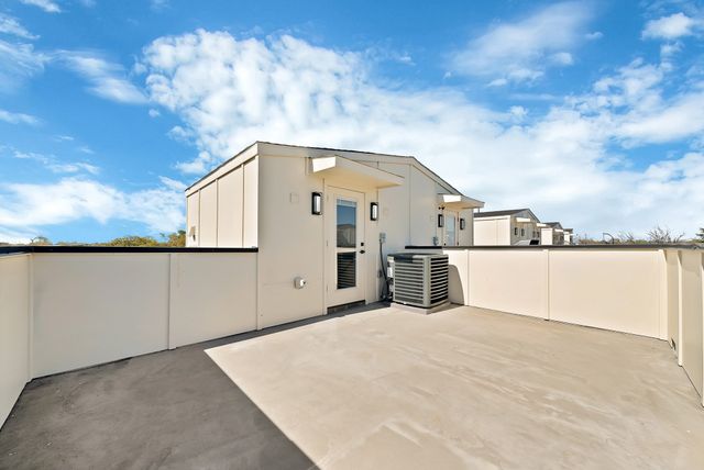 7207 Mohawk Drive 102, Dallas, TX 75235