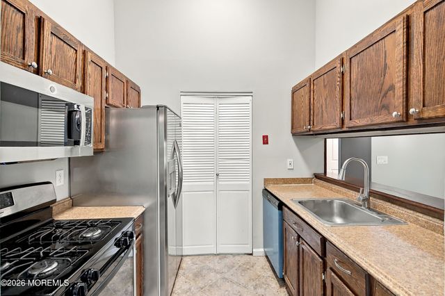 37 Azalea Circle, Jackson, NJ 08527