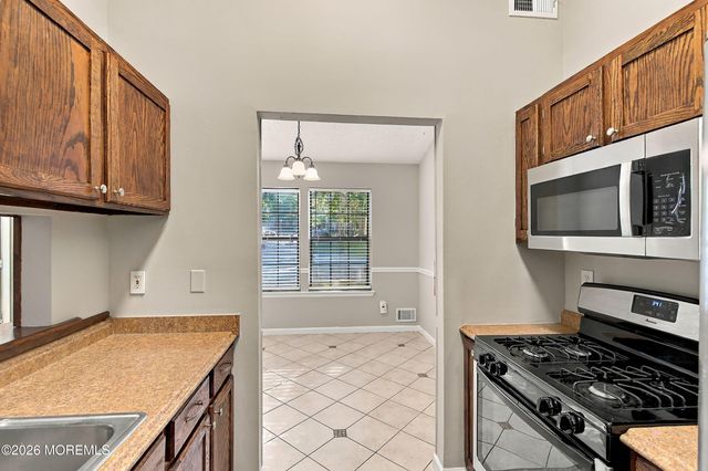 37 Azalea Circle, Jackson, NJ 08527