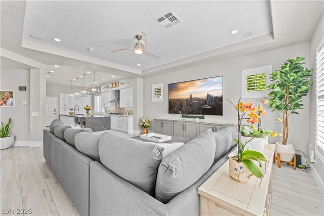 9705 Plateau Heights Place, Las Vegas, NV 89144