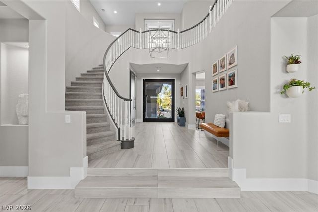9705 Plateau Heights Place, Las Vegas, NV 89144
