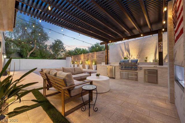9705 Plateau Heights Place, Las Vegas, NV 89144