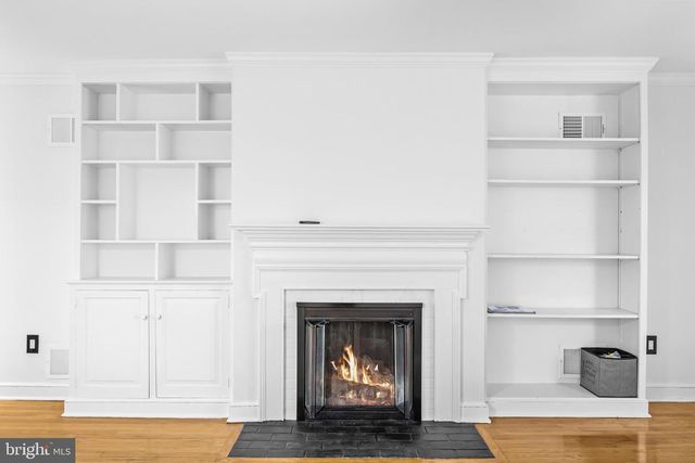 2420 I ST NW, Washington, DC 20037