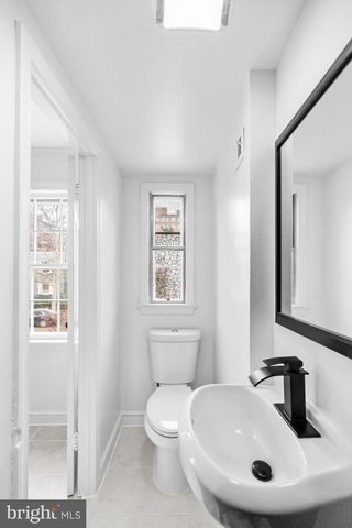 2420 I ST NW, Washington, DC 20037