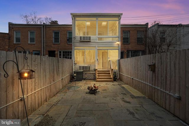 2420 I ST NW, Washington, DC 20037