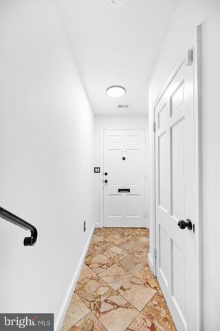 2420 I ST NW, Washington, DC 20037