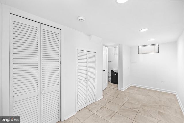 2420 I ST NW, Washington, DC 20037