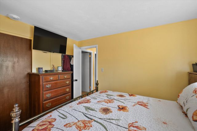 5 Caroline Drive, Bellingham, MA 02019