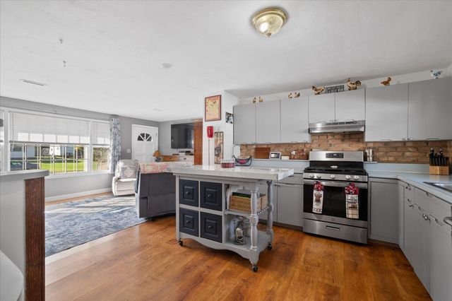 5 Caroline Drive, Bellingham, MA 02019