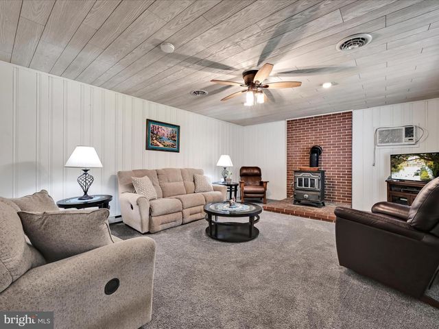 3460 W OAK ST, Lebanon, PA 17042