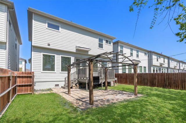 427 Yale Oaks Lane, Houston, TX 77091