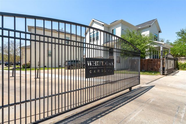 427 Yale Oaks Lane, Houston, TX 77091