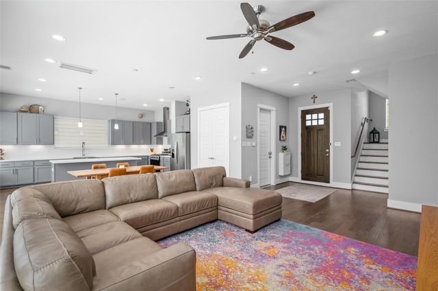 427 Yale Oaks Lane, Houston, TX 77091