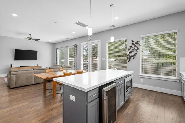 427 Yale Oaks Lane, Houston, TX 77091