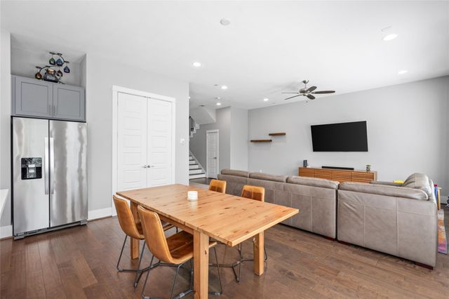 427 Yale Oaks Lane, Houston, TX 77091