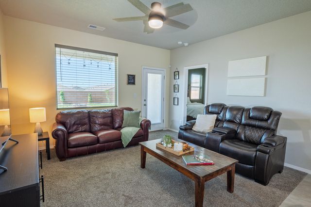 772 Amatista Loop SE, Rio Rancho, NM 87124