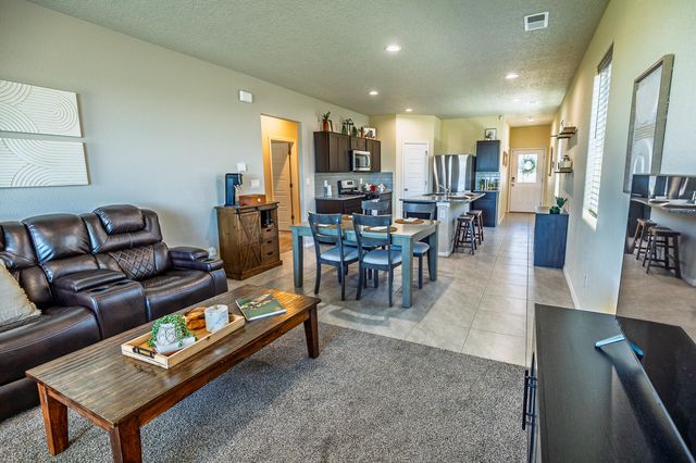 772 Amatista Loop SE, Rio Rancho, NM 87124