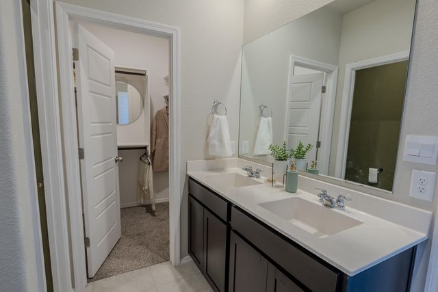 772 Amatista Loop SE, Rio Rancho, NM 87124
