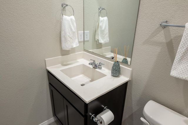 772 Amatista Loop SE, Rio Rancho, NM 87124