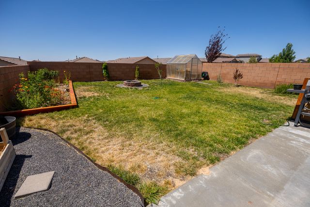 772 Amatista Loop SE, Rio Rancho, NM 87124
