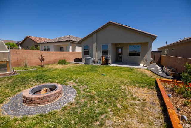 772 Amatista Loop SE, Rio Rancho, NM 87124