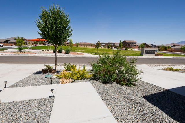 772 Amatista Loop SE, Rio Rancho, NM 87124