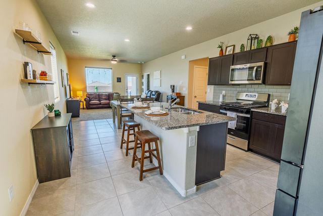 772 Amatista Loop SE, Rio Rancho, NM 87124