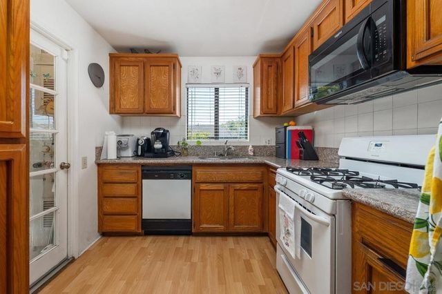 6028 Gaines St, San Diego, CA 92110