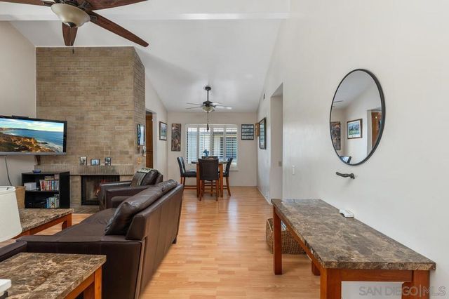 6028 Gaines St, San Diego, CA 92110