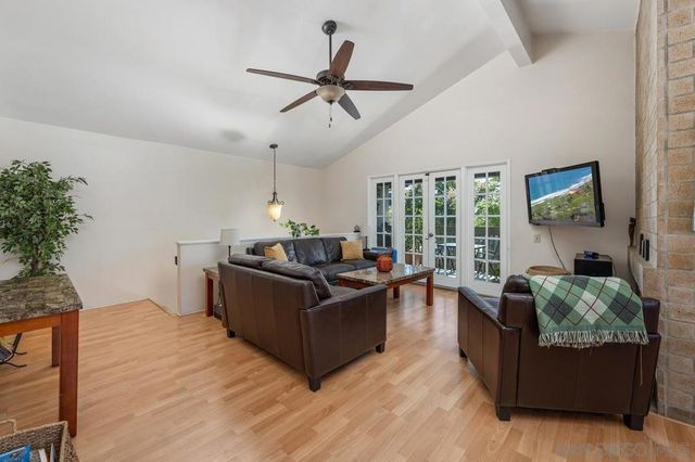 6028 Gaines St, San Diego, CA 92110