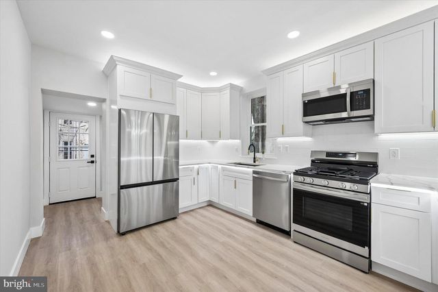 158 N EDGEWOOD ST, Philadelphia, PA 19139