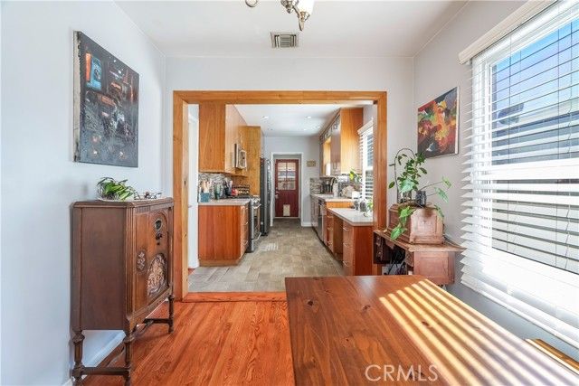 17504 Hamlin, Van Nuys (los Angeles), CA 91406