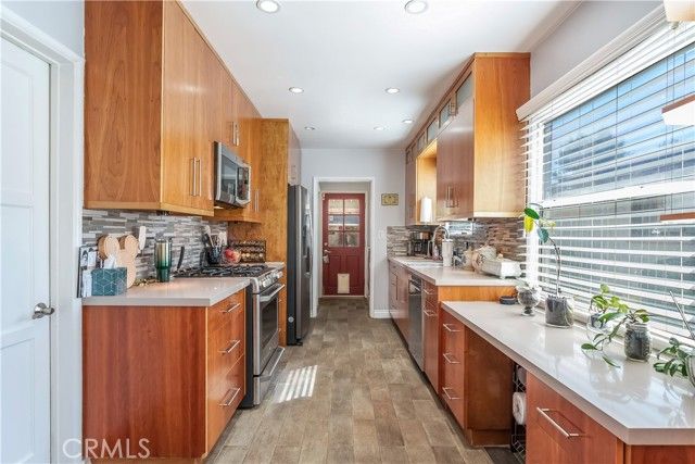 17504 Hamlin, Van Nuys (los Angeles), CA 91406